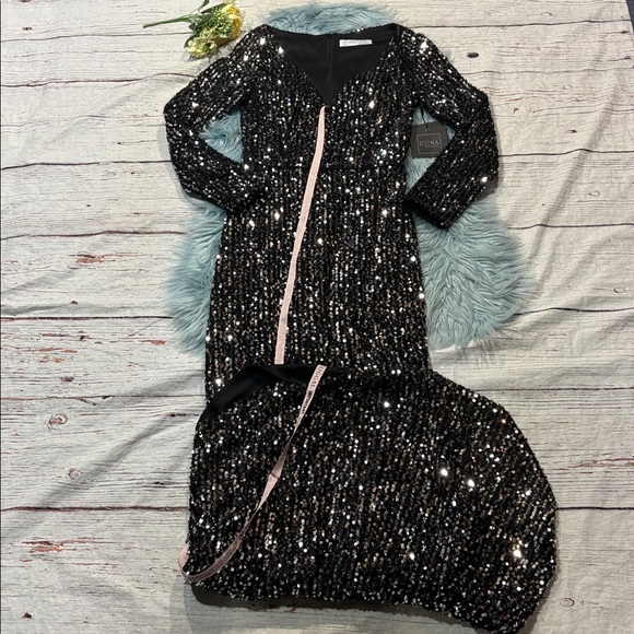 NWT Mac Duggal Long Sleeved Sequined Gown Dress V-Neck Black Silver 26445 - Picture 2 of 10